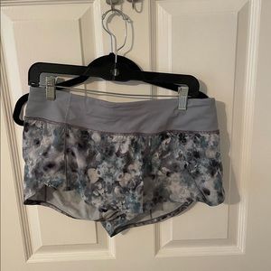 Lululemon Speed up 2.5”